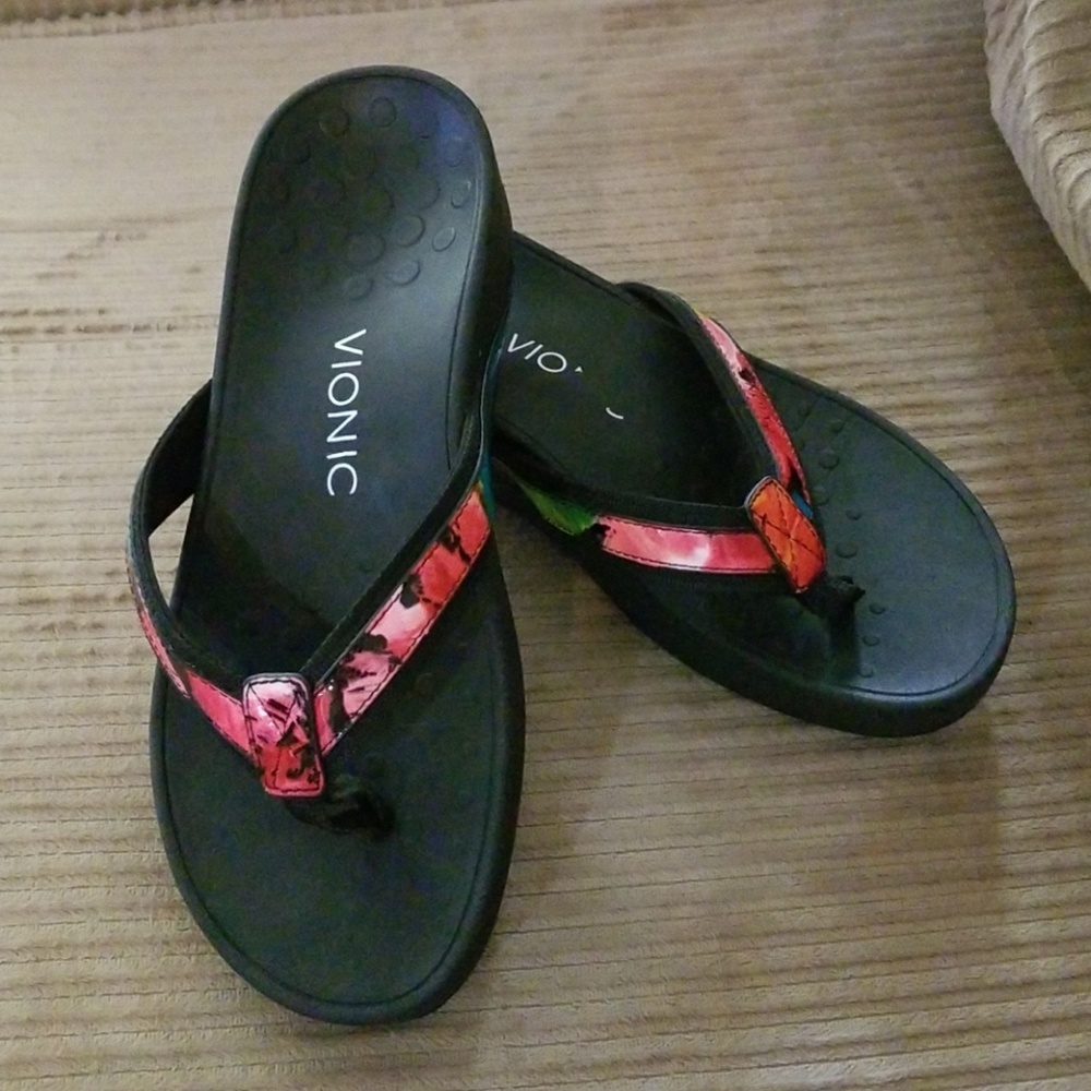 Vionic V7 sandals size 7